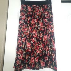 LulaRoe Pleated Floral Skirt